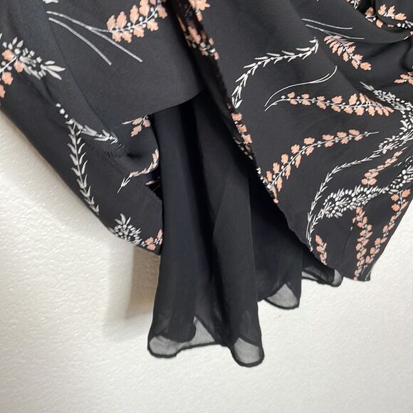 Chelsea28 Black Foral Drop Waist Bel Sleeve Dress Size M - Picture 6 of 9